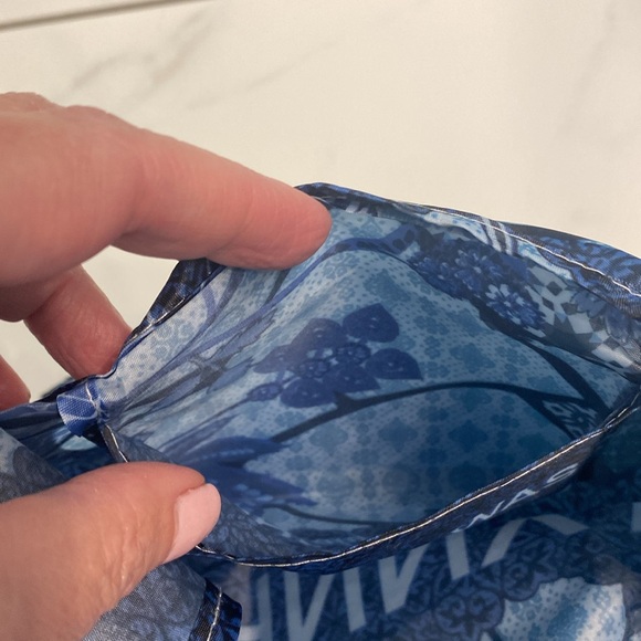 NWT Johnny was reusable nylon tote bag blue floral patchwork - Picture 7 of 7